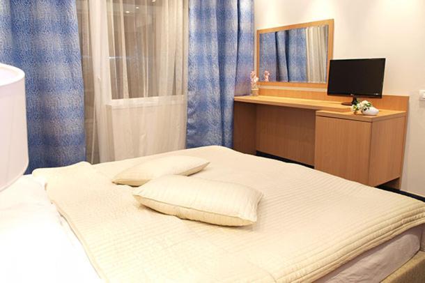 Hotel Sara เนพทุน ภายนอก รูปภาพ